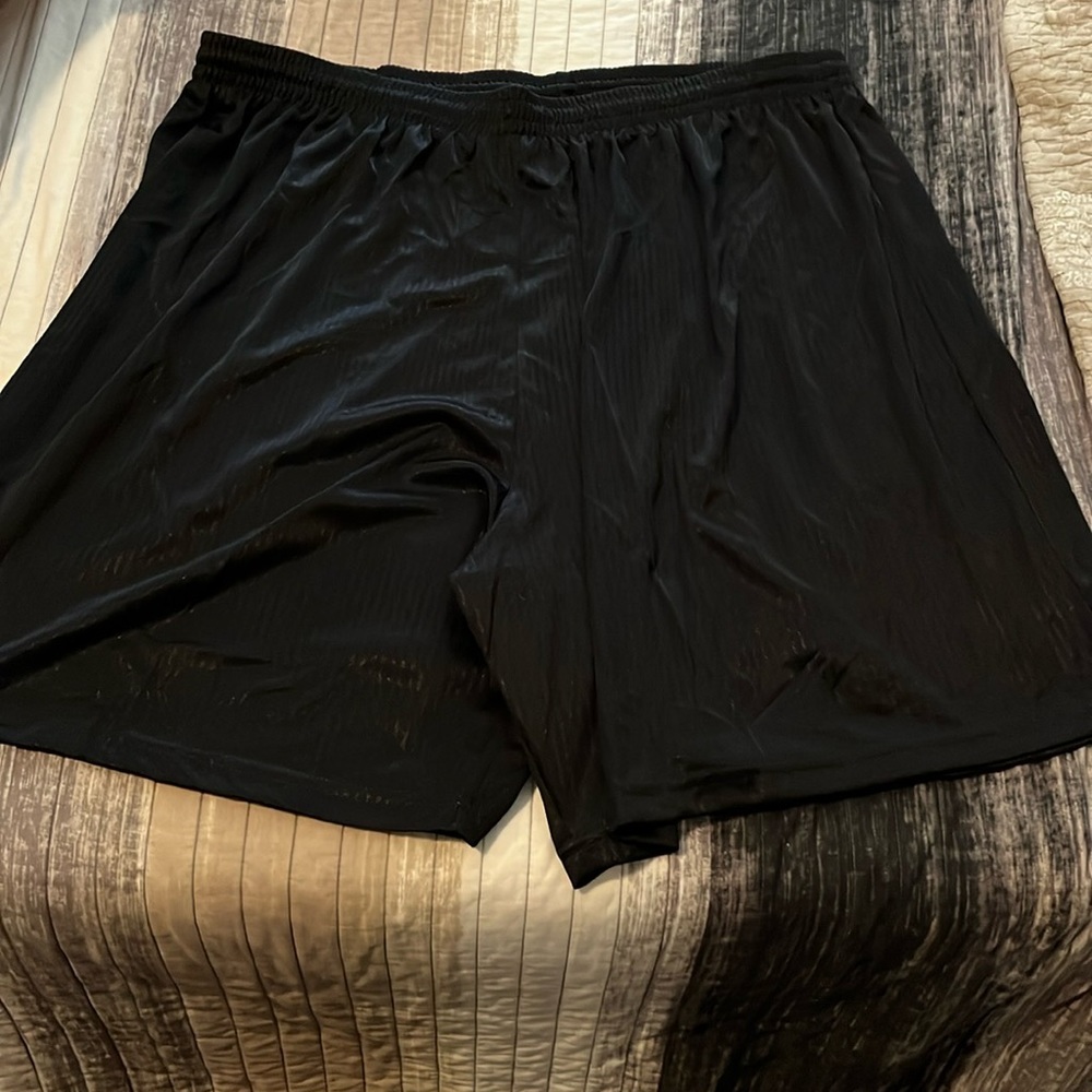 Challenger Teamwear Black Short brand new